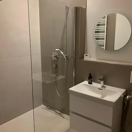 Modernes Am Waldrand Appartement